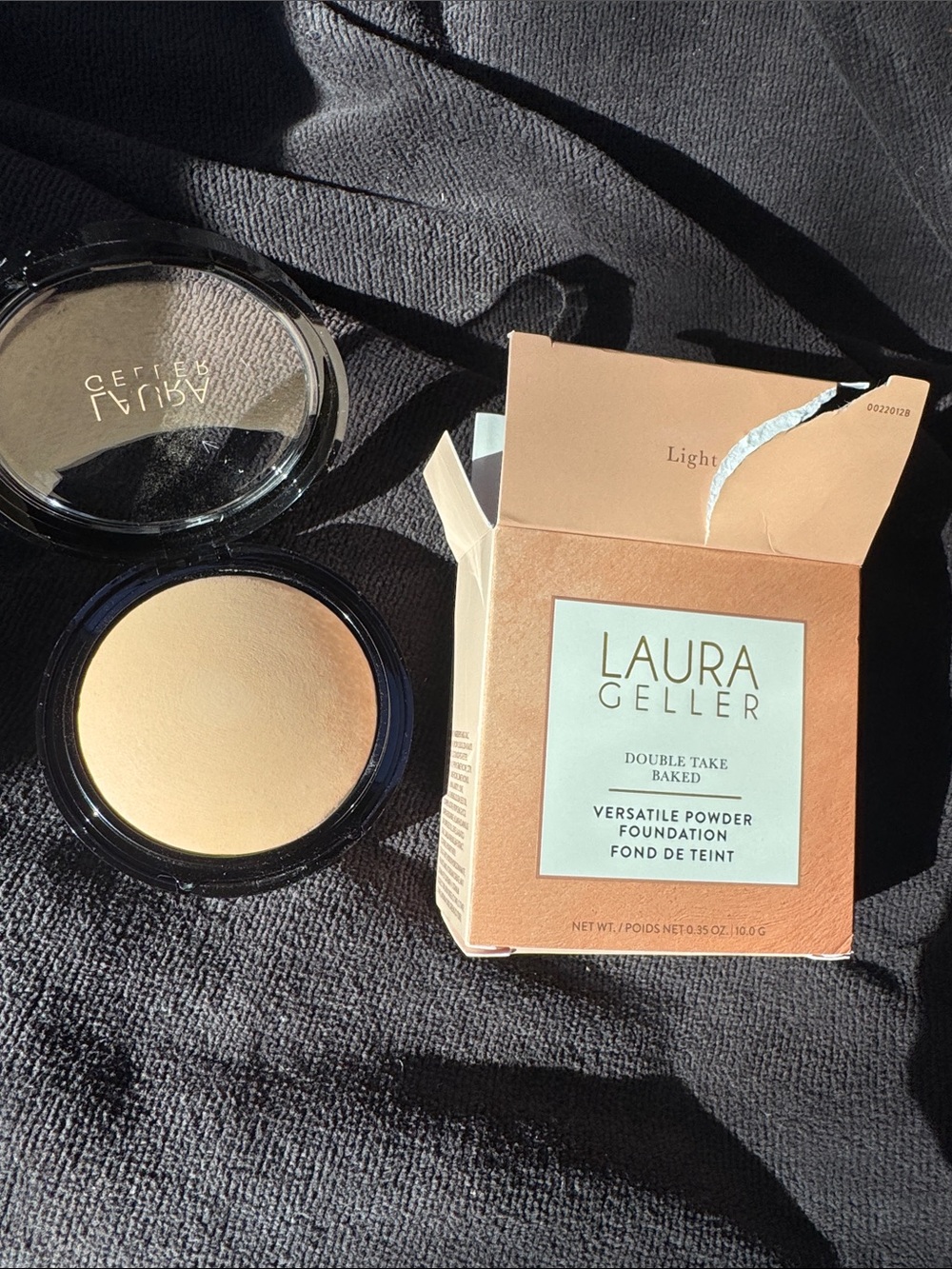 Laura Geller Double Take Baked Versatile Powder Foundation - Light